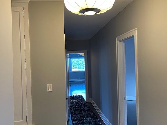 4th image of 11630 S Artesian Ave Floor 3