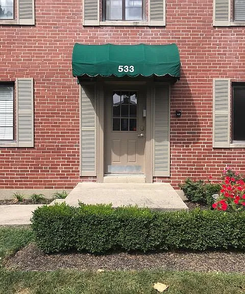 533 Corona Ave #B — Photo 2