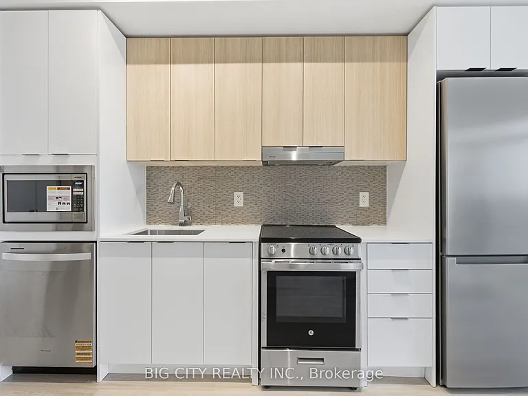 5105 Hurontario St #1401 — Photo 9