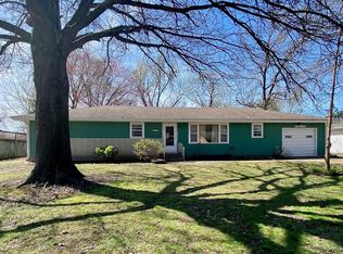 3104 Thornton Ave, Parsons, KS 67357