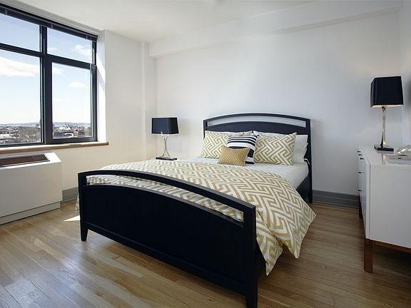4th image of 125 Court St APT 6NH