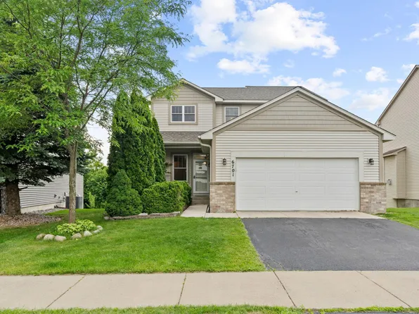 6701 Urbandale Ln N, Maple Grove, MN 55311