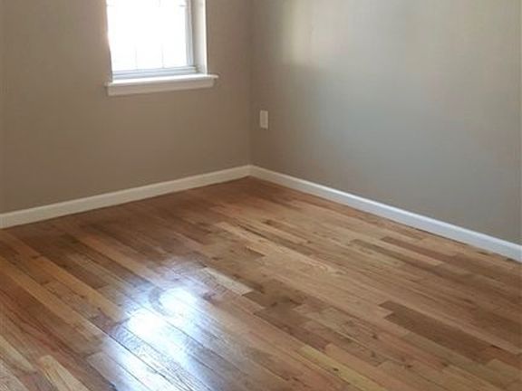 4th image of 613 22nd St #2