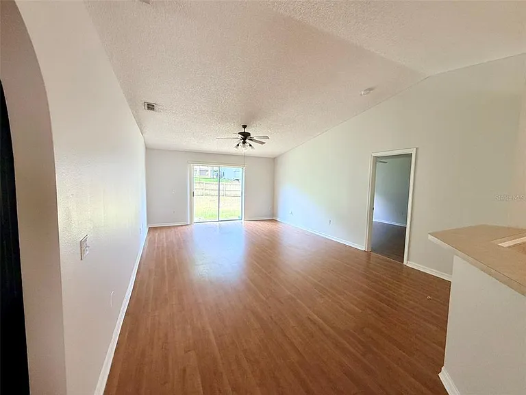 602 Sun Bluff Ln — Photo 9