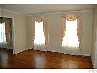 5th image of 2309 Caroline Dr