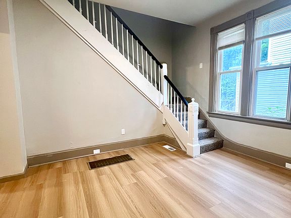 5th image of 6321 Desmond St