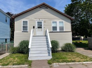 59 Bates St, Hull, MA 02045