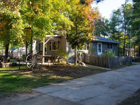 N8952 8th Avenue, New Lisbon, WI 53950