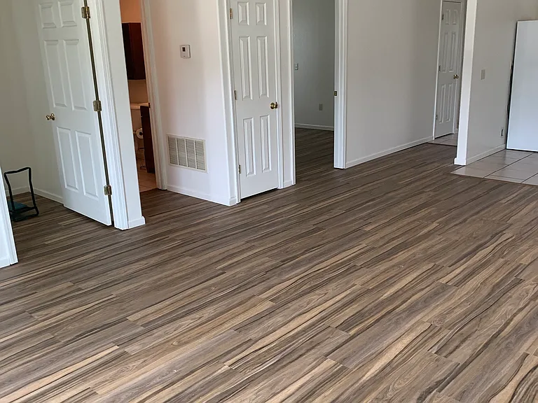515 W 5th Ave — Photo 10