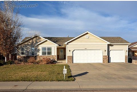1st image of 2417 Dock Dr