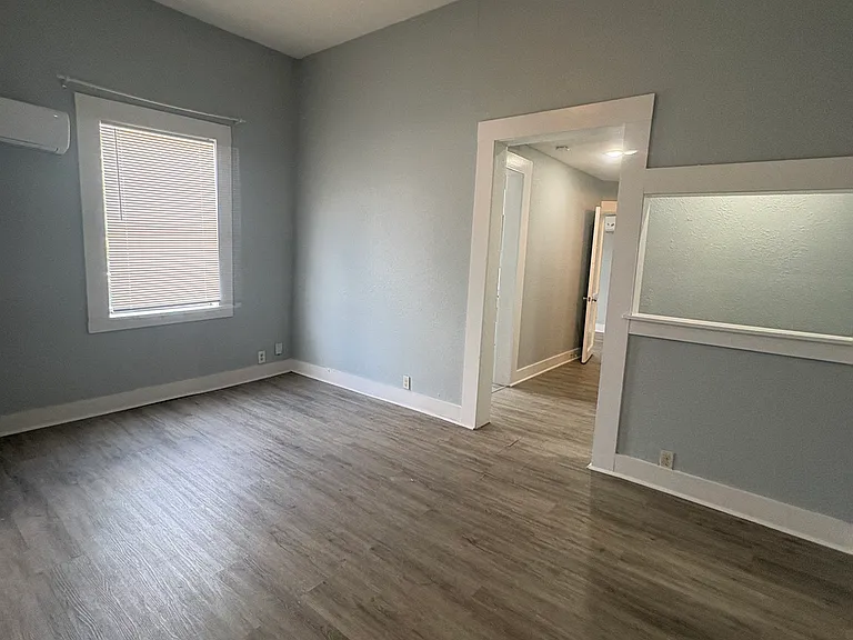 1318 Willow St #2 — Photo 8