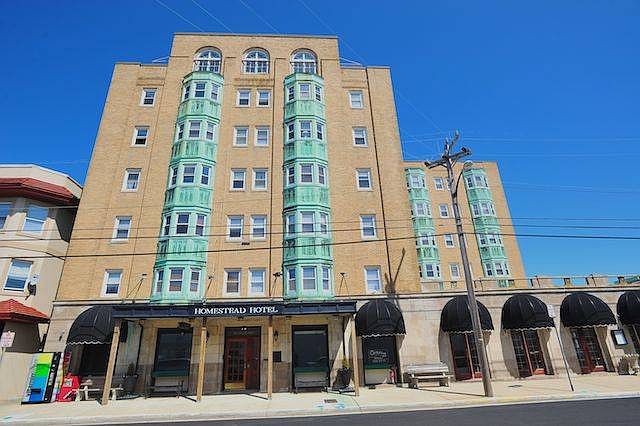 1st image of 805 E 8th St #402