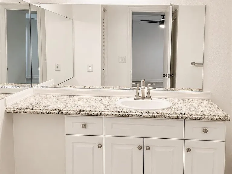 663 Vista Isles Dr #1711 — Photo 12