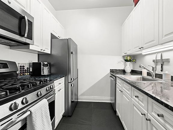 5th image of 350 E 82nd St APT 2E