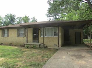 1901 Robins St, Conway, AR 72034