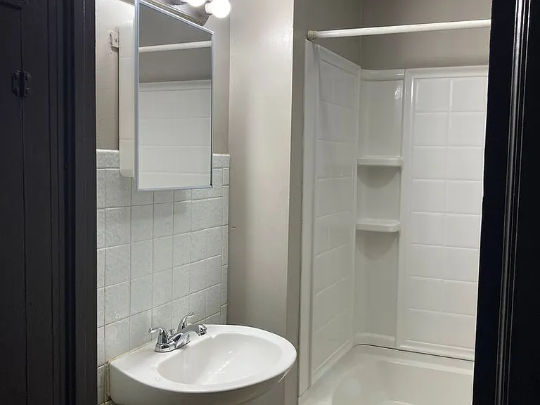 605 W Beechwood Ave — Photo 14