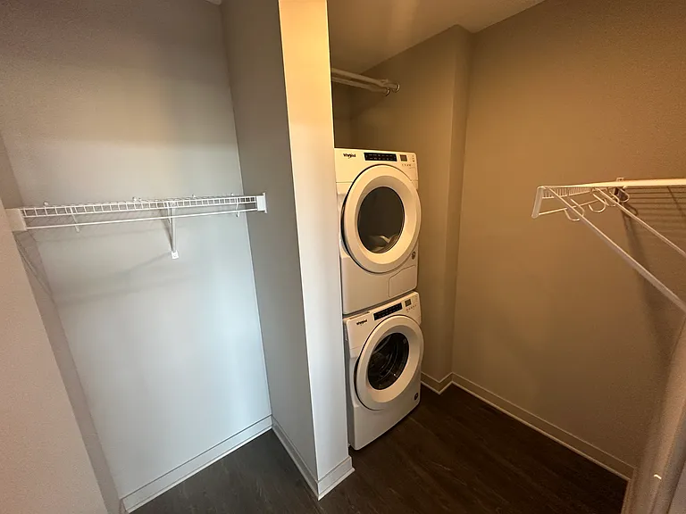 Luna Apartments — Photo 37