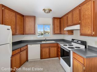 863 Walnut St #D, Alameda, CA 94501