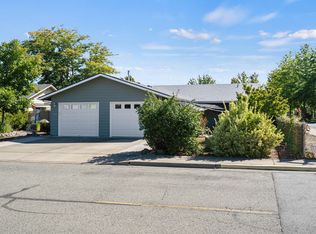 1373 SW Kokanee Ln, Grants Pass, OR 97527
