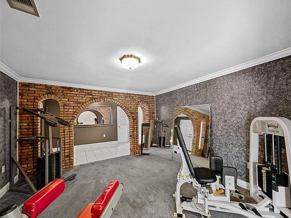 4th image of 2549 Cedarlawn Dr