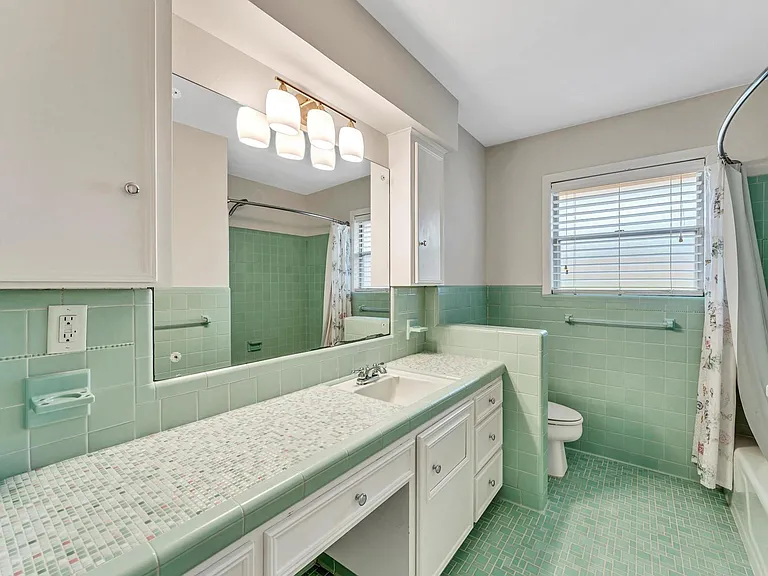 6327 Wynnwood Ln — Photo 17