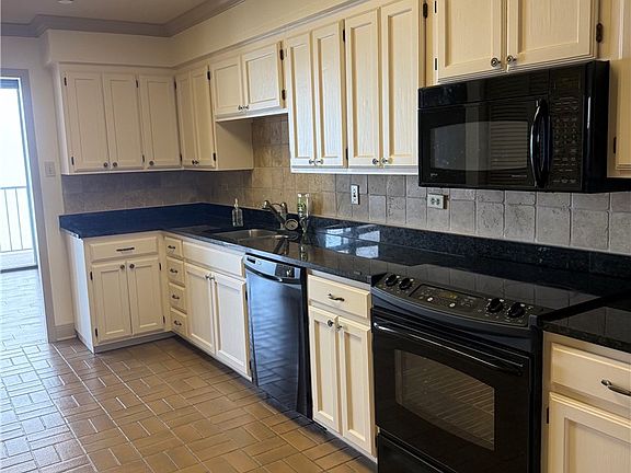 3rd image of 4350 Ocean Dr APT 202
