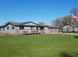 912 Merry Ln, Milladore, WI 54454