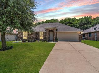 1607 Westgate Dr, Terrell, TX 75160