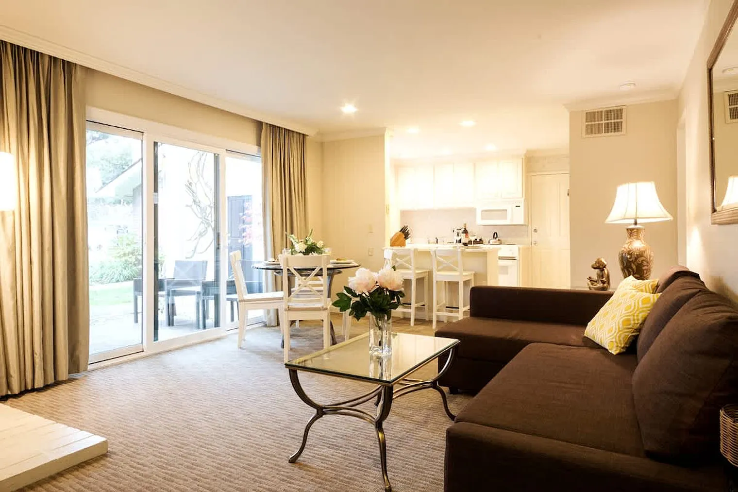 1 bed, 1.0 bath, 893 sqft, $6,436 — Photo 1
