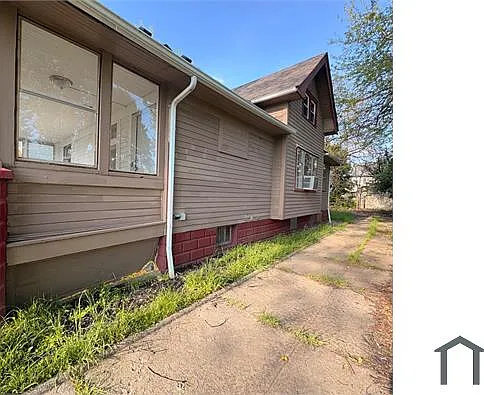 4153 E 136th St — Photo 14
