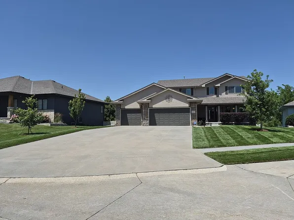 21314 Castlerock Ln, Gretna, NE 68028