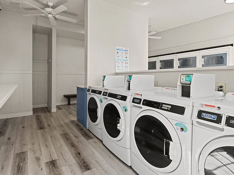 Aventura Apartments — Photo 16
