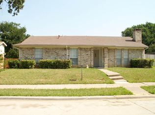 1133 Wood Heights Dr, Lewisville, TX 75067