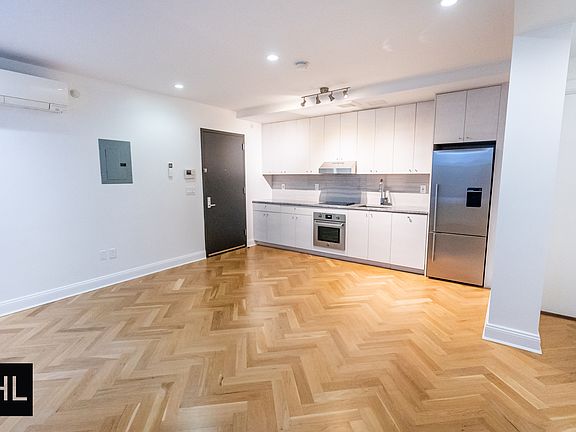 4th image of 531 Vanderbilt Ave #1C