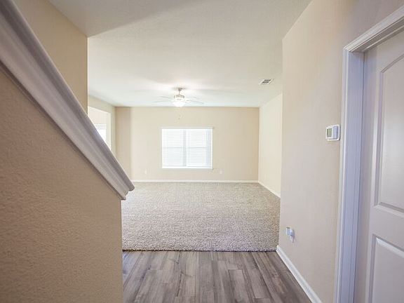4th image of 1917 Dahlia Way