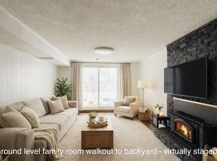 108 Kozlov St, Barrie, ON L4N 4P9