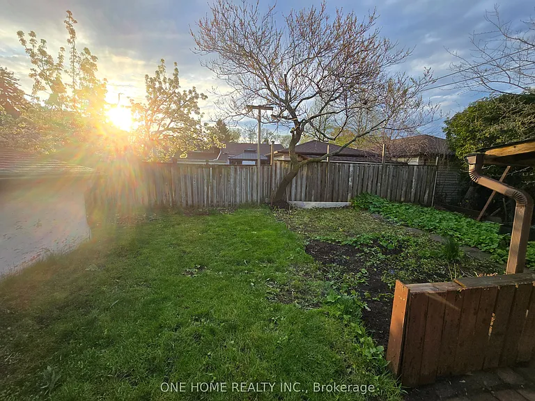223 Elmwood Rd — Photo 29