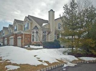 3039 King Ct #606, Green Brook, NJ 08812