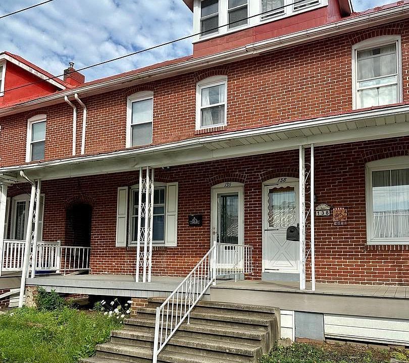 1st image of 136 W Poplar St