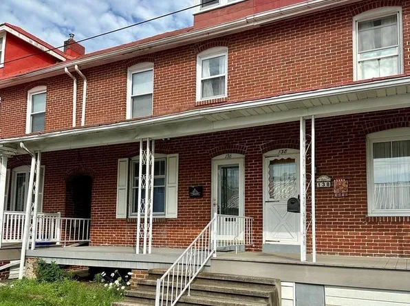 136 W Poplar St, Fleetwood, PA 19522