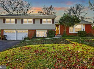 927 Big Oak Rd, Morrisville, PA 19067