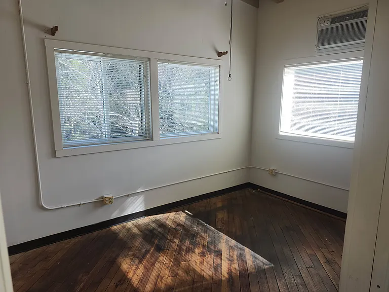 1548 Burden Lake Rd #4 — Photo 9