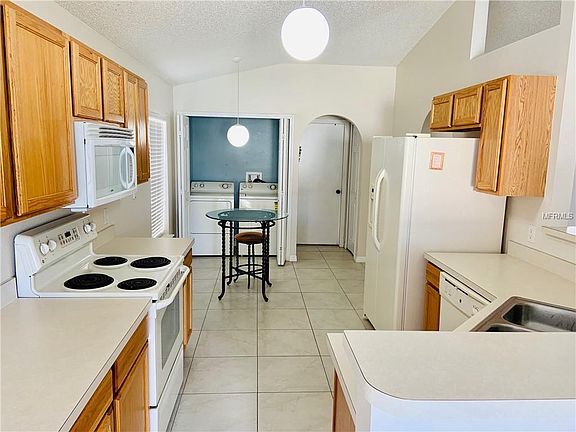 4th image of 2920 Ariel Ave