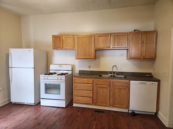 5th image of 410 Graves St #1