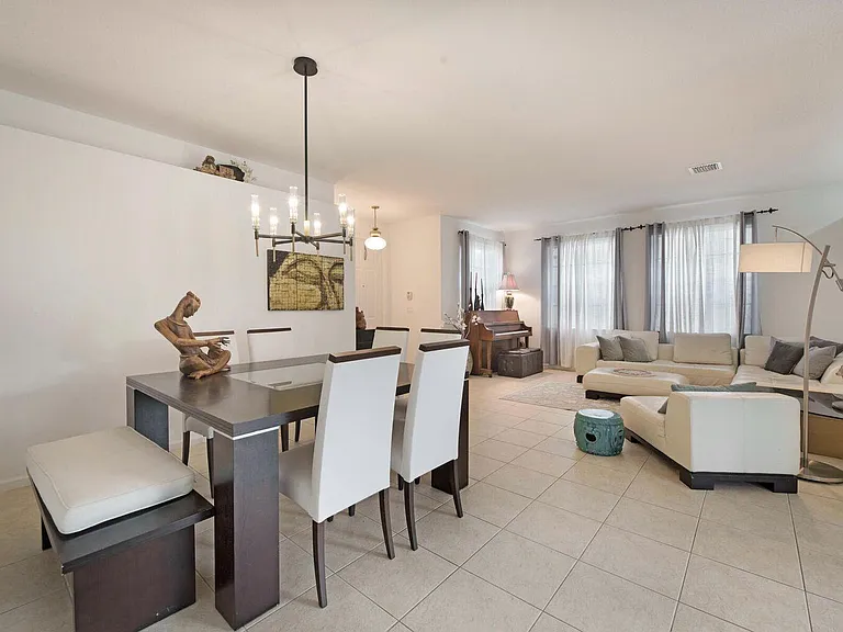9061 Dupont Pl — Photo 10