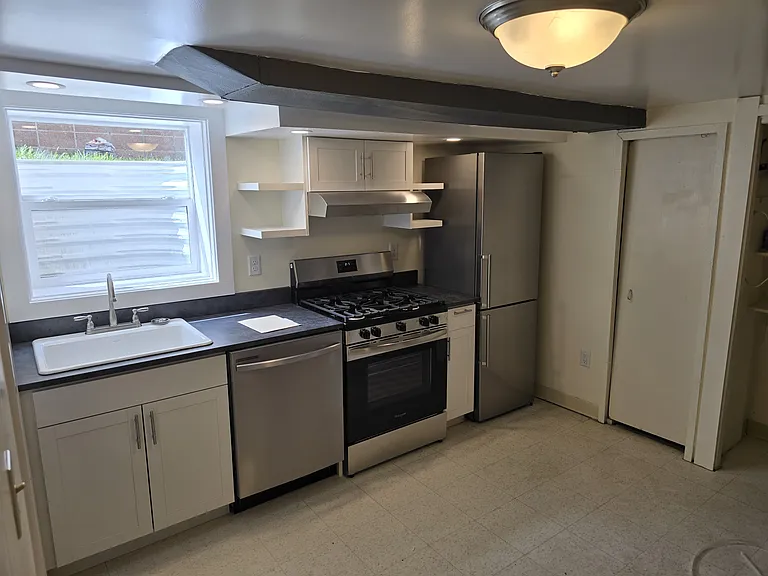 703 S 11th Ave #3 — Photo 3