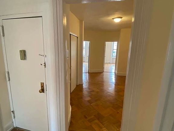 3rd image of 789 Lexington Ave #4C