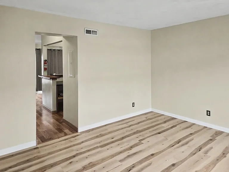 3510 Kenbrooke Ct — Photo 7