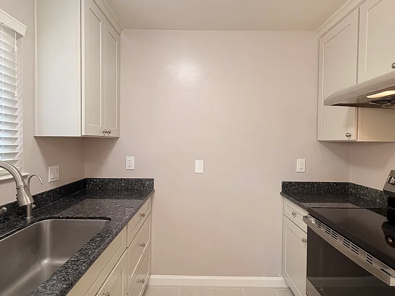 152 Warren Dr #3 — Photo 9