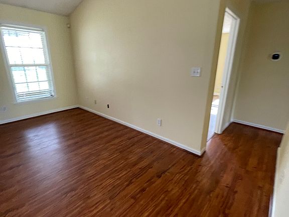 3rd image of 312 Buckeye Dr